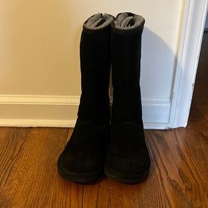 Tall black zip up uggs